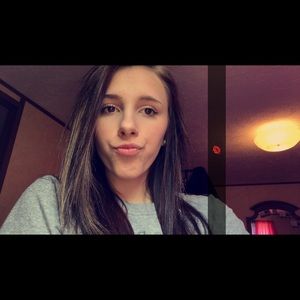 Meet your Posher, Desirae